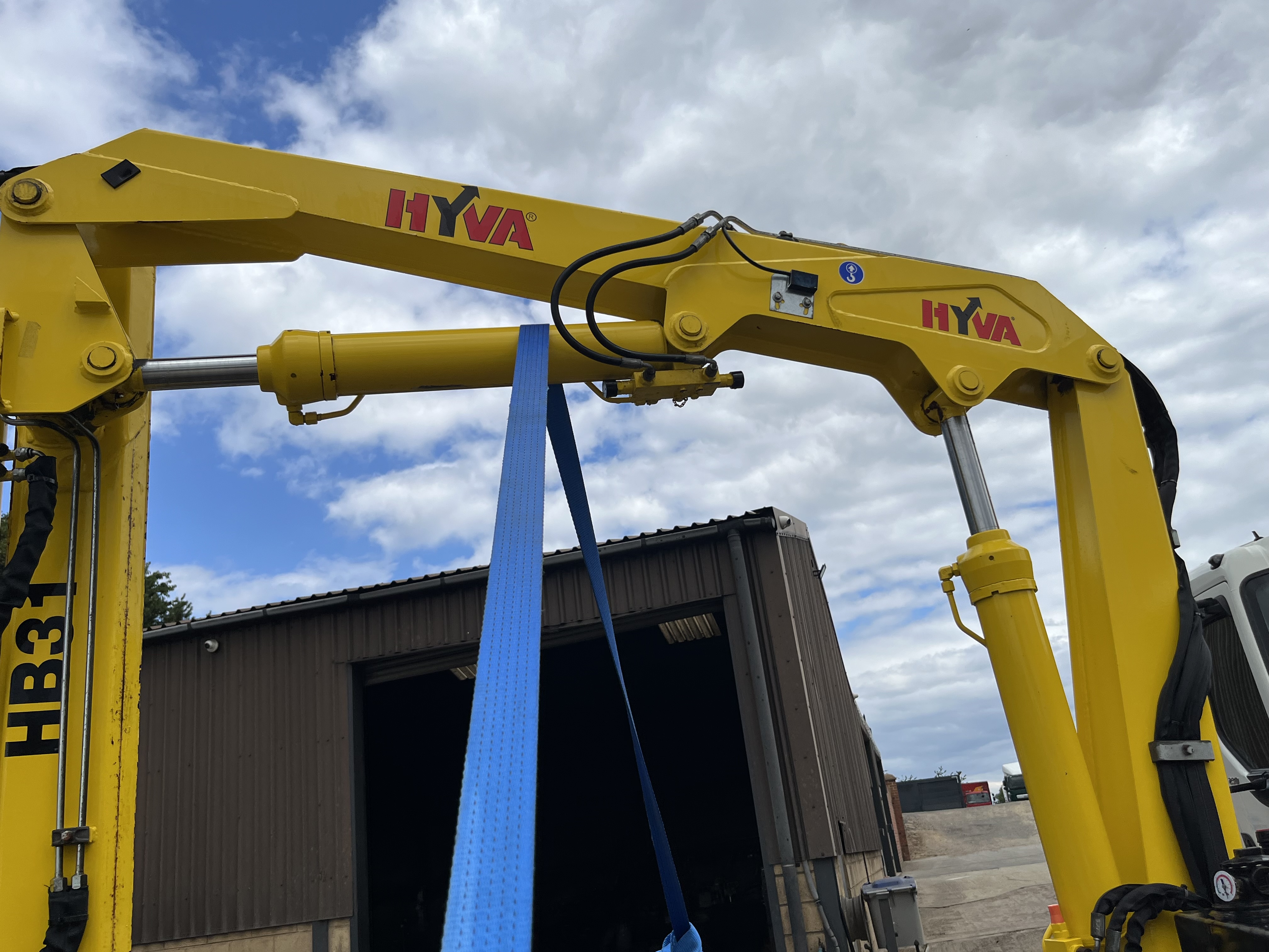 2019 HYVA HB 31 CRANE 3 EXTENSIONS GOOD CONDITION 