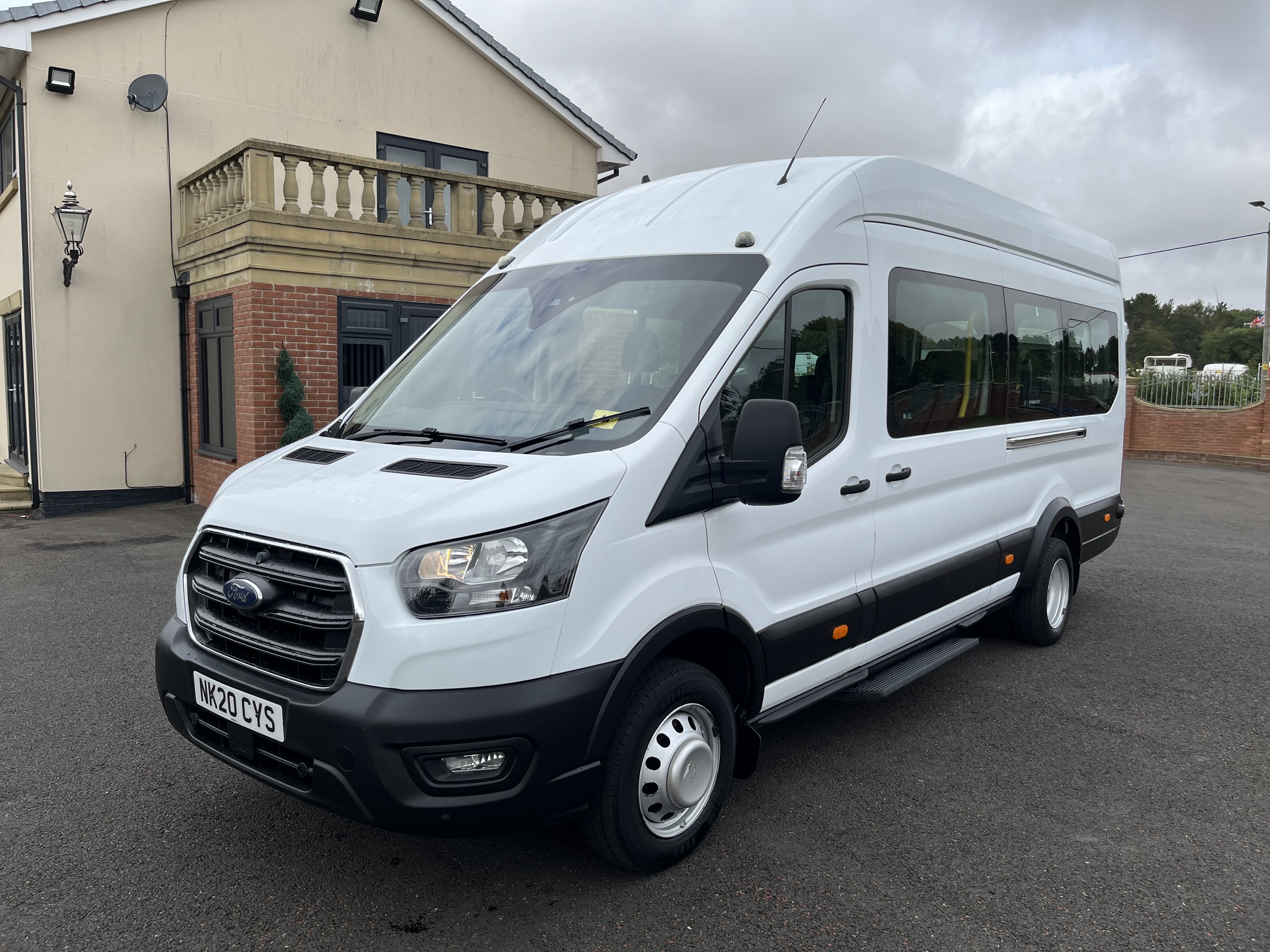 2020 FORD TRANSIT 460 17 SEAT MINIBUS