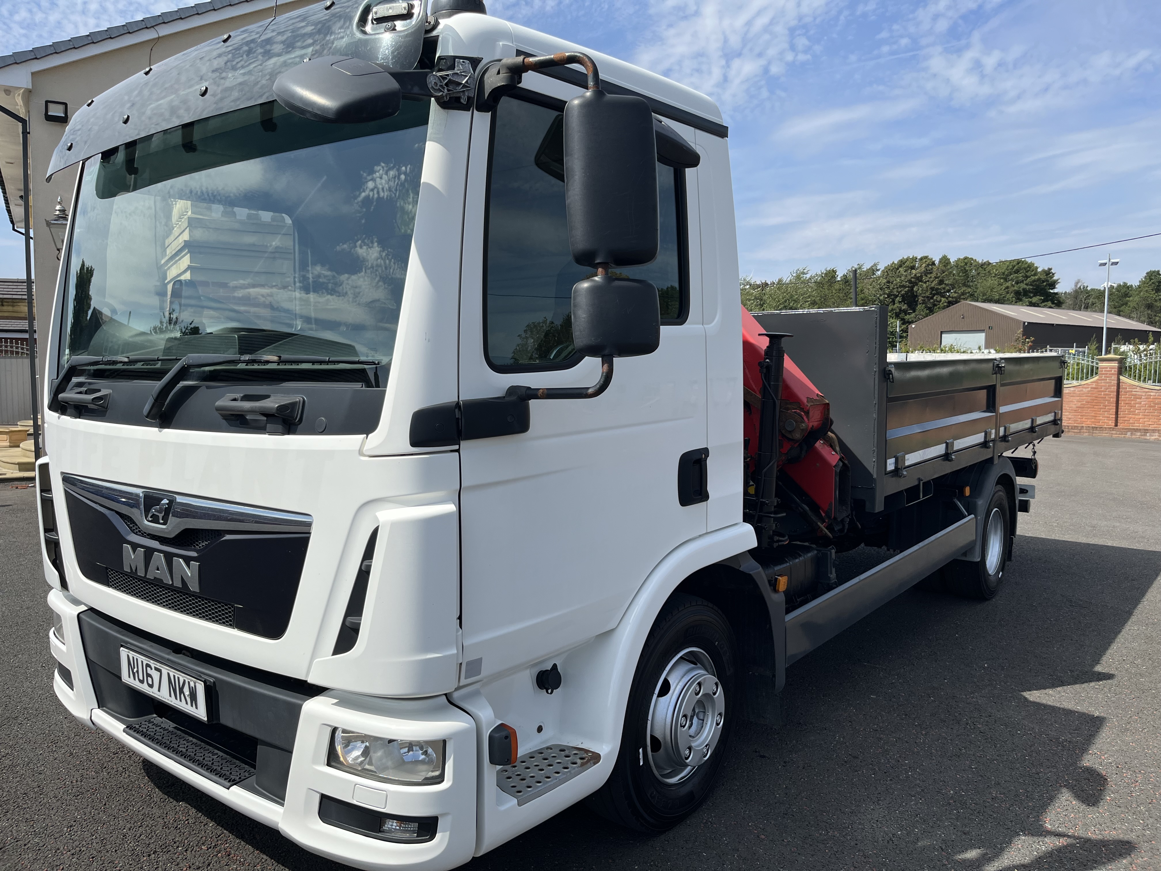 2017 67 MAN TGL 12 ton TIPPER WITH HMF CRANE MANUAL TRANSMISSION 