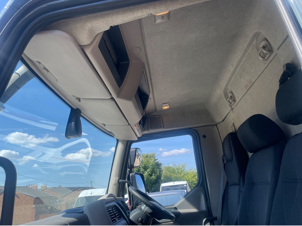 2018 DAF LF 55.220 14 ton chassis cab 