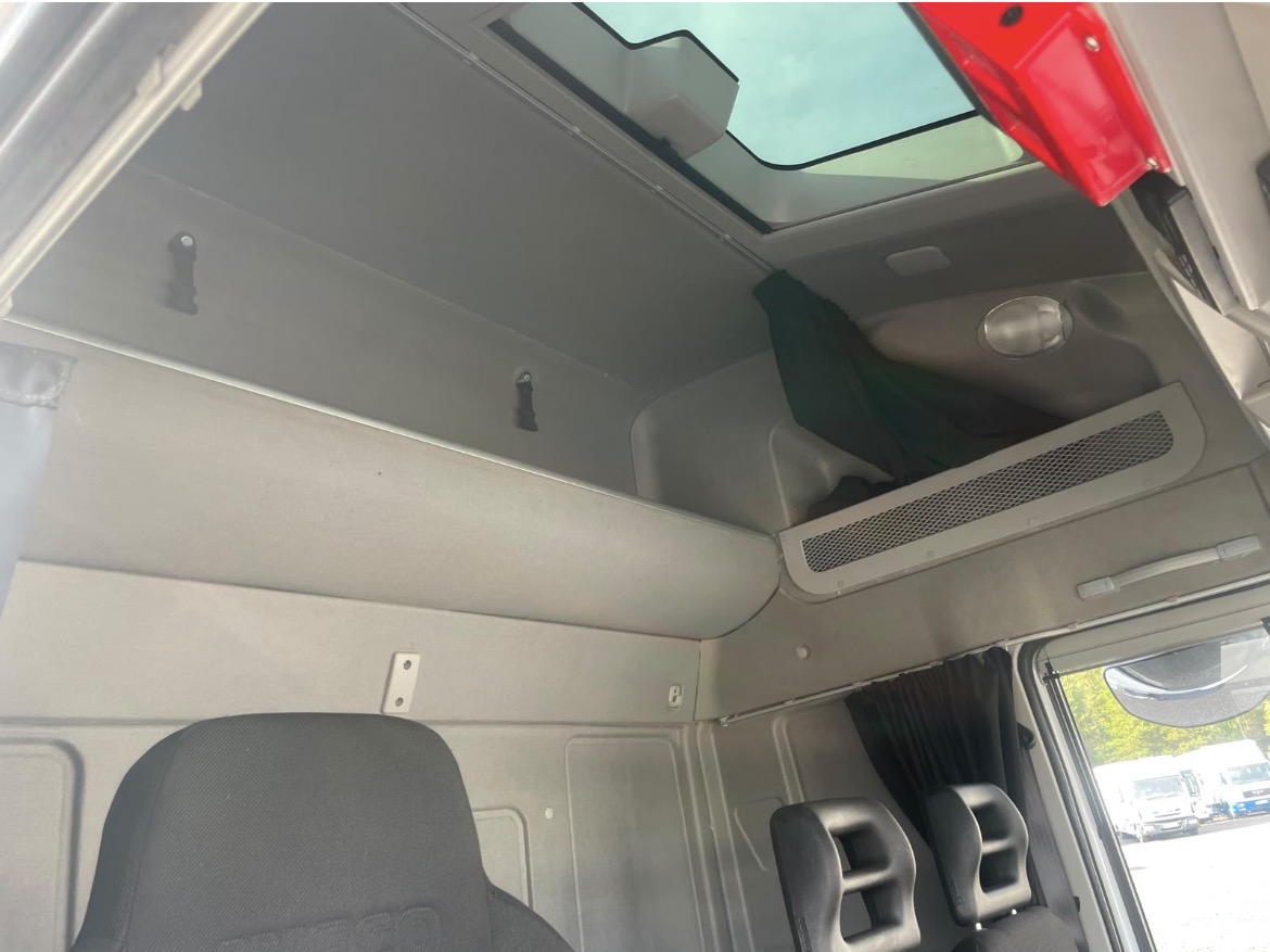 2020 70 IVECO EUROCARGO 180-250 18 ton BOX TRUCK