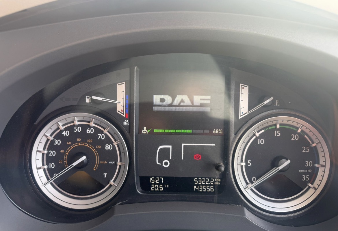 2016 DAF LF 55.220 18 TON HOT BOX TWIN AUGER 