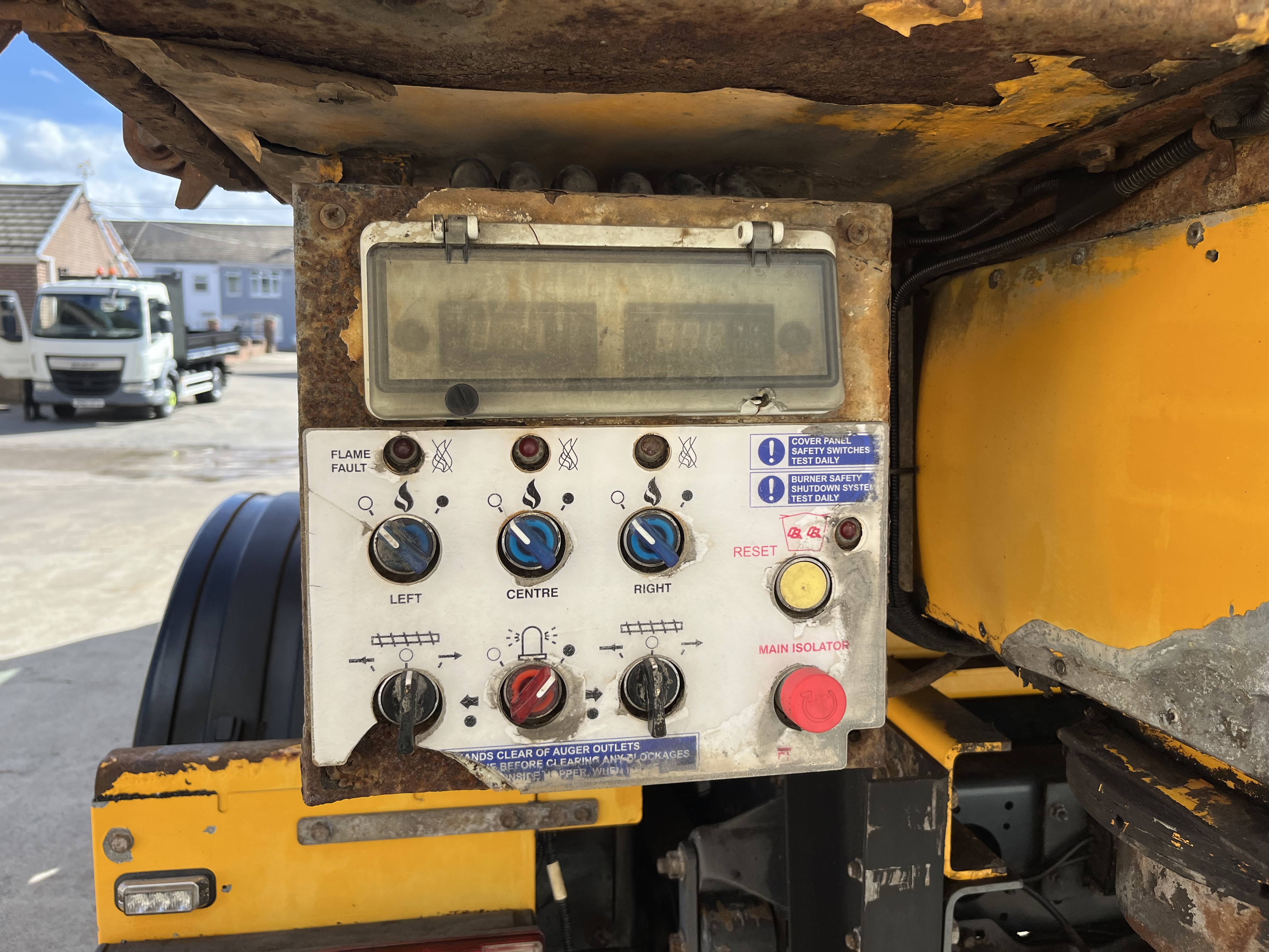 2016 DAF LF 55.220 18 TON HOT BOX TWIN AUGER 